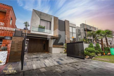10 MARLA BRAND NEW EYE CATCHING ULTRA MODERN BUNGALOW FOR SALE NEAR TO RAYA IN LOW PRICE