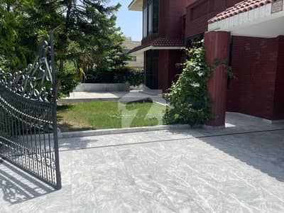 1 Kanal Solid Built Owner-Built Red-Brick House for Sale in DHA Phase 3 1 Kanal Solid Built Owner-Built Red-Brick House for Sale in DHA Phase 3
