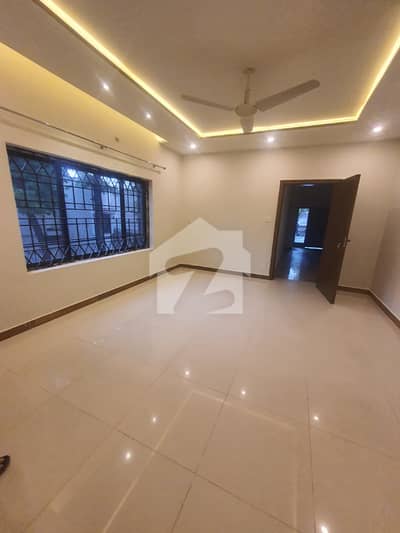 UPPER PORTION AVAILABLE FOR RENT
