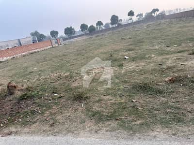 بیدیاں روڈ لاہور میں 4 کنال زرعی زمین 1.4 کروڑ میں برائے فروخت۔