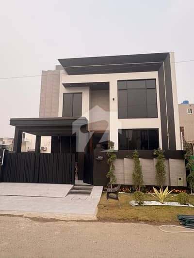 9 Marla Modern Brand New House For Sale