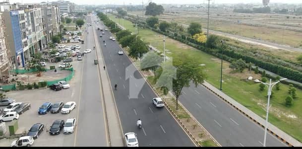ڈی ایچ اے فیز 5 ڈیفنس (ڈی ایچ اے),لاہور میں 4 کنال رہائشی پلاٹ 40.0 کروڑ میں برائے فروخت۔