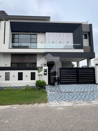 9 Marla Beautiful House For Sale Banker Avenue Cooperative Society Lahore