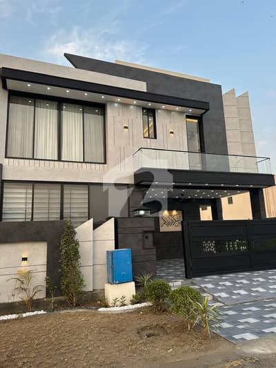 10 Marla New Luxury House For Sale