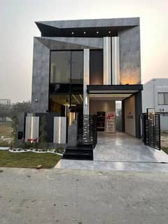5 Marla Brand New Top Quality Ultra Modern Villa For Sale In DHA