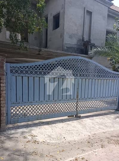 One Kanal Grey Structure at Bahria Top Location For Dale