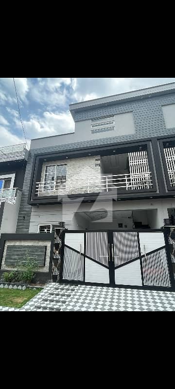 5 MARLA HOT LOCATION HOUSE FOR SALE IN JUBILEE TOWN 1 year used