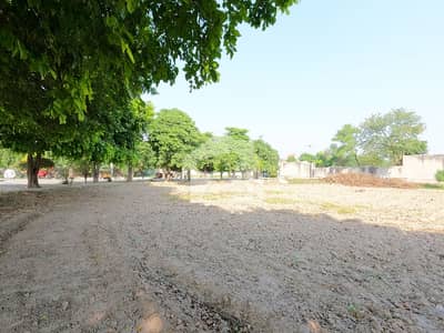 4 Kanal 16 Marla Corner At Ideal Location To Built A Dream House