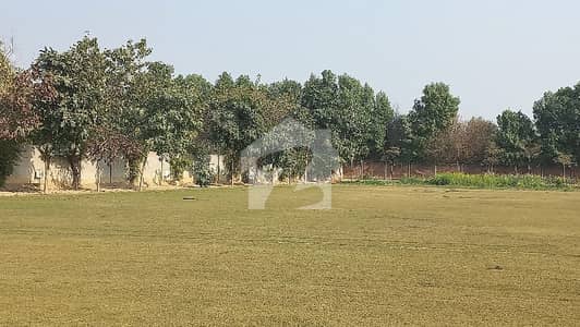 GOLFER LANE 1 MAUZA THEATHRE BEDIAN ROAD 106 MARLA FARM HOUSE PLOT FOR SALE (5K 6M Plot )