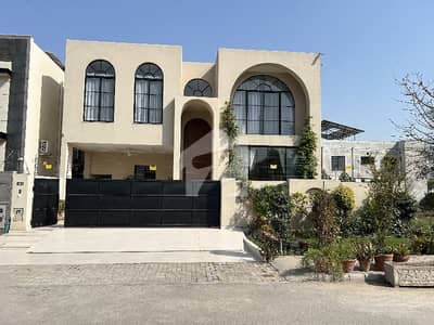 بینکرس ایوینیو کوآپریٹو ہاؤسنگ سوسائٹی لاہور میں 4 کمروں کا 9 مرلہ مکان 3.5 کروڑ میں برائے فروخت۔ بینکرس ایوینیو کوآپریٹو ہاؤسنگ سوسائٹی لاہور میں 4 کمروں کا 9 مرلہ مکان 3.5 کروڑ میں برائے فروخت۔