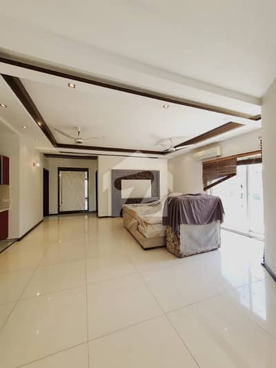 ORIGNAL PICTURES SOLAR INSTALLED BIG KITCHEN PORTION FOR RENT