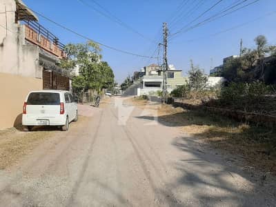 بنی گالہ اسلام آباد میں 1 کنال رہائشی پلاٹ 3.0 کروڑ میں برائے فروخت۔