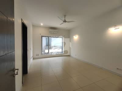 D-12 600sq Yard 3 Bed Up Portion Available For Rent
