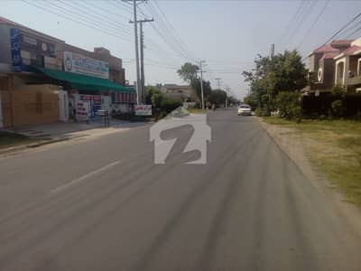 واپڈا ٹاؤن فیز 1 - بلاک کے1 واپڈا ٹاؤن فیز 1,واپڈا ٹاؤن,لاہور میں 1 کنال رہائشی پلاٹ 4.75 کروڑ میں برائے فروخت۔ واپڈا ٹاؤن فیز 1 - بلاک کے1 واپڈا ٹاؤن فیز 1,واپڈا ٹاؤن,لاہور میں 1 کنال رہائشی پلاٹ 4.75 کروڑ میں برائے فروخت۔
