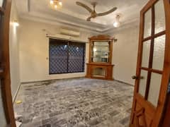 4 Bed Double Storey House For Rent On 1 Kanal With Gas 4 Bed Double Storey House For Rent On 1 Kanal With Gas