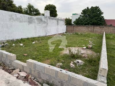 بنی گالہ اسلام آباد میں 10 مرلہ رہائشی پلاٹ 1.18 کروڑ میں برائے فروخت۔