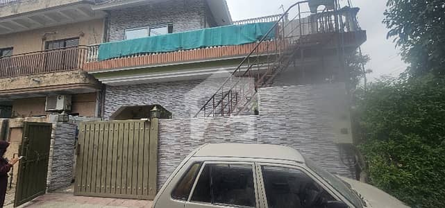 آئی ۔ 9 اسلام آباد میں 5 کمروں کا 6 مرلہ مکان 4.6 کروڑ میں برائے فروخت۔