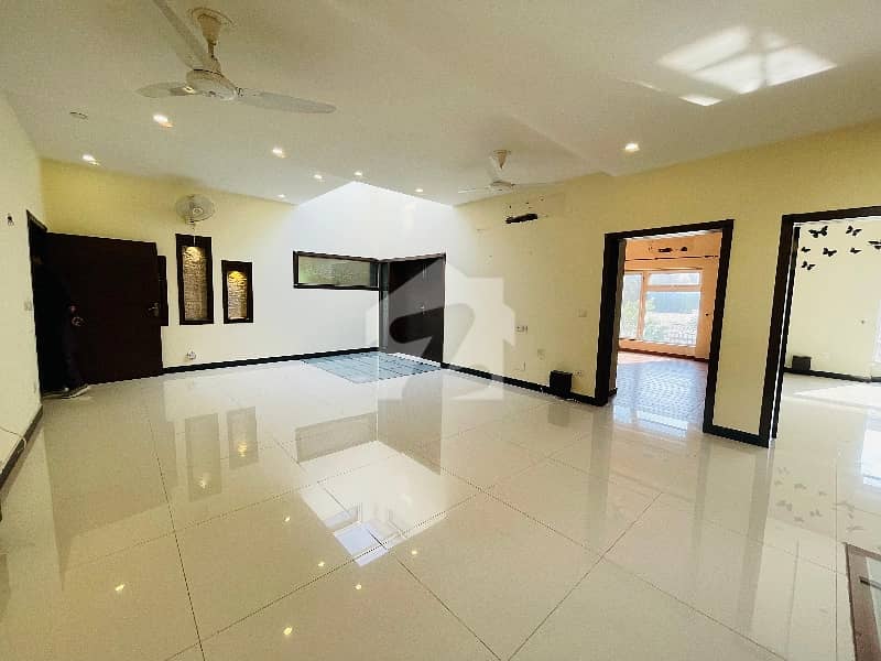 F-6 Independent Upper Portion Available For Rent. F-6 Independent Upper Portion Available For Rent.