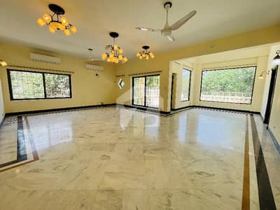F-6 Spacious House Available For Rent. F-6 Spacious House Available For Rent.