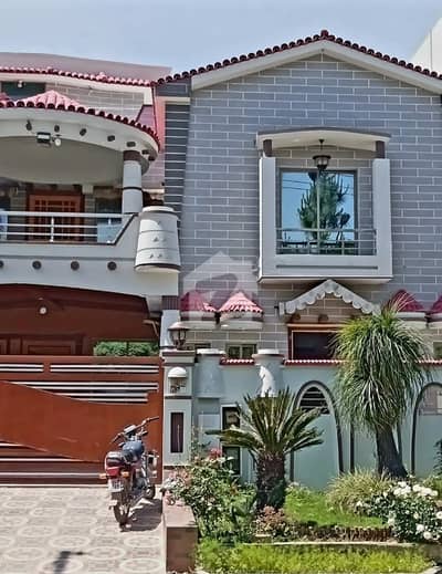i-8/2.40x80 double story House available for rent park face ideal location