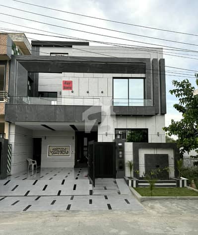 10 Marla Brand New Triple Storey Luxury House For Sale In LDA Avenue 1 Hot