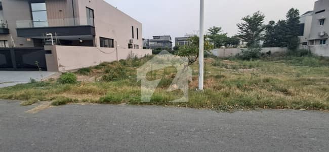 ڈی ایچ اے فیز 8 - بلاک یو فیز 8,ڈیفنس (ڈی ایچ اے),لاہور میں 1 کنال رہائشی پلاٹ 2.77 کروڑ میں برائے فروخت۔ ڈی ایچ اے فیز 8 - بلاک یو فیز 8,ڈیفنس (ڈی ایچ اے),لاہور میں 1 کنال رہائشی پلاٹ 2.77 کروڑ میں برائے فروخت۔