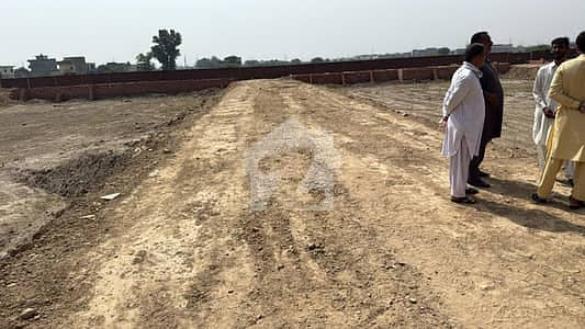 ڈی ایچ اے فیز9 پریزم - بلاک جی ڈی ایچ اے فیز9 پریزم,ڈی ایچ اے ڈیفینس,لاہور میں 1 کنال رہائشی پلاٹ 3.25 کروڑ میں برائے فروخت۔ ڈی ایچ اے فیز9 پریزم - بلاک جی ڈی ایچ اے فیز9 پریزم,ڈی ایچ اے ڈیفینس,لاہور میں 1 کنال رہائشی پلاٹ 3.25 کروڑ میں برائے فروخت۔