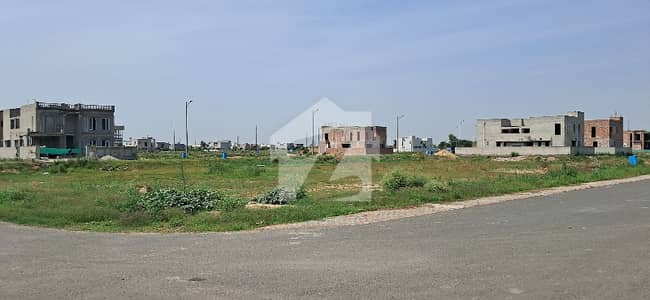 Dha Phase 7 U 1791 1 Kanal 70 Ft Road