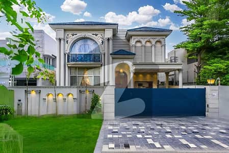 1 Kanal Classic Spanish Design House For Sale In Phase 6