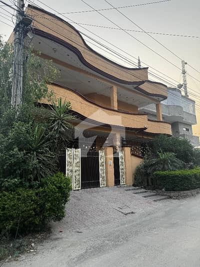 سوان گارڈن ۔ بلاک جی سوان گارڈن,اسلام آباد میں 11 کمروں کا 1 کنال مکان 7.0 کروڑ میں برائے فروخت۔