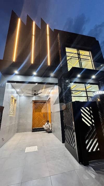 BANKERS AVENUE COOPERATIVE HOUSING SOCIETY BEDIAN ROAD  5 MARLA MODERN DESIGN FULL HOUSE FOR RENT