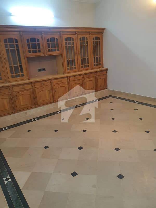 Beautifull Ground Portion For Rent. Beautifull Ground Portion For Rent.