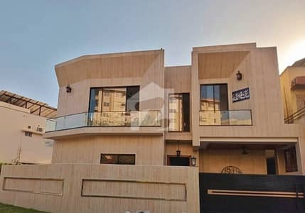 ڈی ایچ اے ڈیفینس فیز 2 ڈی ایچ اے ڈیفینس,اسلام آباد میں 5 کمروں کا 10 مرلہ مکان 7.25 کروڑ میں برائے فروخت۔ ڈی ایچ اے ڈیفینس فیز 2 ڈی ایچ اے ڈیفینس,اسلام آباد میں 5 کمروں کا 10 مرلہ مکان 7.25 کروڑ میں برائے فروخت۔