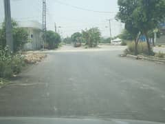 60' ROAD ON GROUND BUILDER LOCATION PLOT IS FOR SALE