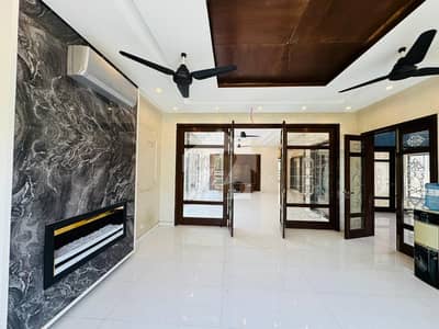 20 MARLA HOUSE FOR RENT IN DHA PHASE 7