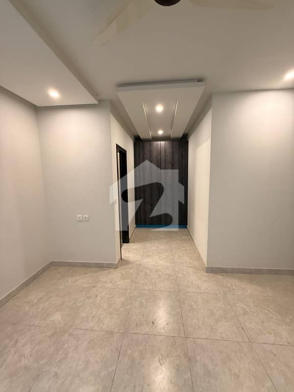 Zarkon Heights Flat Sized 3837 Square Feet Zarkon Heights Flat Sized 3837 Square Feet