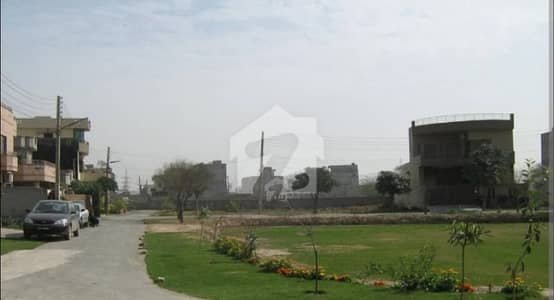 نشیمنِ اقبال فیز 2 نشیمنِ اقبال,لاہور میں 5 مرلہ رہائشی پلاٹ 90.0 لاکھ میں برائے فروخت۔
