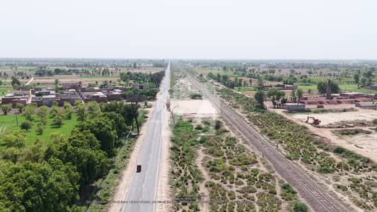 ستیانہ روڈ فیصل آباد میں 800 کنال زرعی زمین 35.0 کروڑ میں برائے فروخت۔