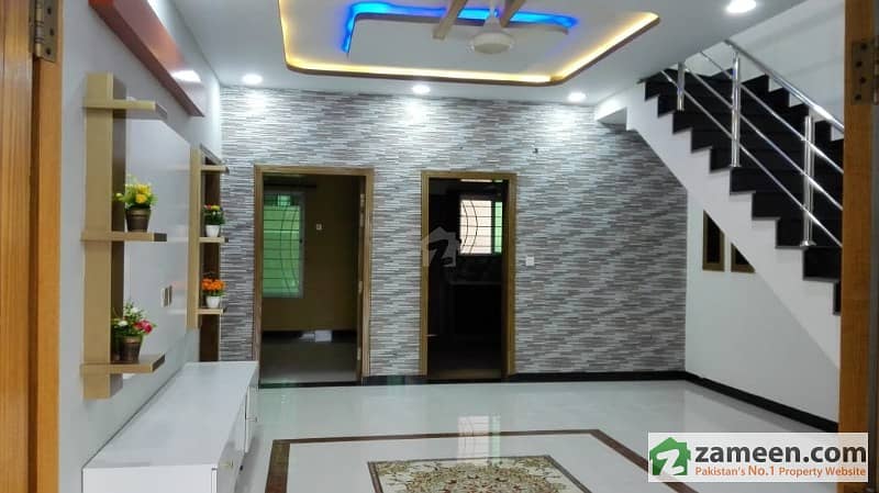 Beautiful 3 Bedroom Portion 1 Kanal For Rent