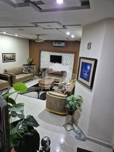 8 Marla Fully Furnished Park-Facing House Available for Rent in Bahria Town Lahore Usman Block
