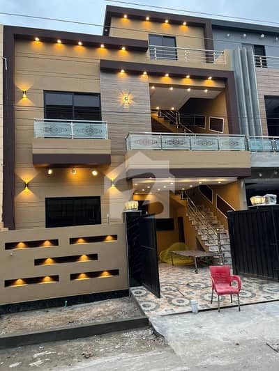 5 MARLA HOUSE FOR SALE IN NASHMAN-E-IQBAL NEAR VALANCIA TOWN LHR 5 MARLA HOUSE FOR SALE IN NASHMAN-E-IQBAL NEAR VALANCIA TOWN LHR