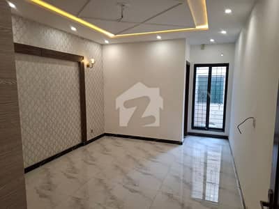 ایل ڈی اے سٹی فیز 1 ۔ بلاک ایف ایل ڈی اے سٹی فیز 1 - جناح سیکٹر,ایل ڈی اے سٹی فیز 1,ایل ڈی اے سٹی,ایل ڈی اے روڈ,لاہور میں 4 کمروں کا 5 مرلہ مکان 89.5 ہزار میں کرایہ پر دستیاب ہے۔
