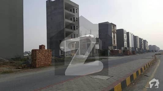 ڈی ایچ اے فیز 6 - بلاک ایل فیز 6,ڈیفنس (ڈی ایچ اے),لاہور میں 1 کنال رہائشی پلاٹ 6.5 کروڑ میں برائے فروخت۔
