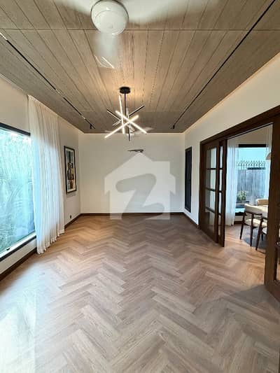 500 Yard Brand New Bungalow For Rent