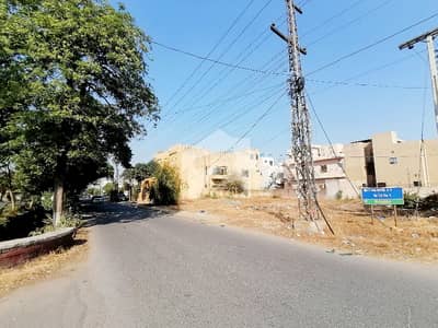 1-Kanal 80 Feet Road Best Semi Commercial Activity Location Near Park Mosque Market Plot For Sale