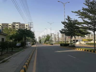 Stunning 12 Marla Flat In Askari 11 Available