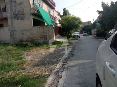 10 Marla Corner Plot Ideal Location Near Park, Mosque, Market Plot For Sale