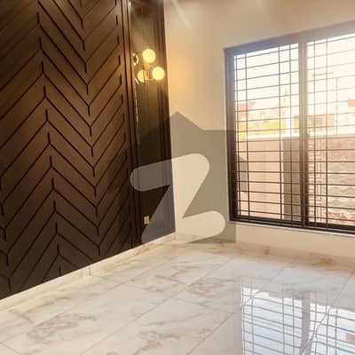 1 KANAL HOUSE PORTION FOR RENT