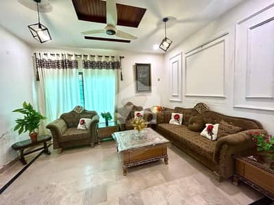 8 MARLA USED DOUBLE UNIT BOULEVARD HOUSE FOR SALE OVERSEAS BLOCK