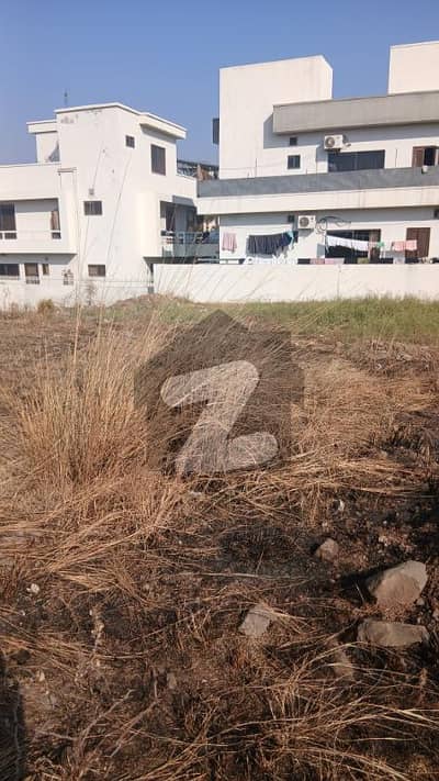 ڈی ۔ 12/2 ڈی ۔ 12,اسلام آباد میں 1 کنال رہائشی پلاٹ 9.5 کروڑ میں برائے فروخت۔